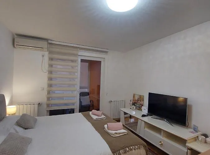 Lored Apartment